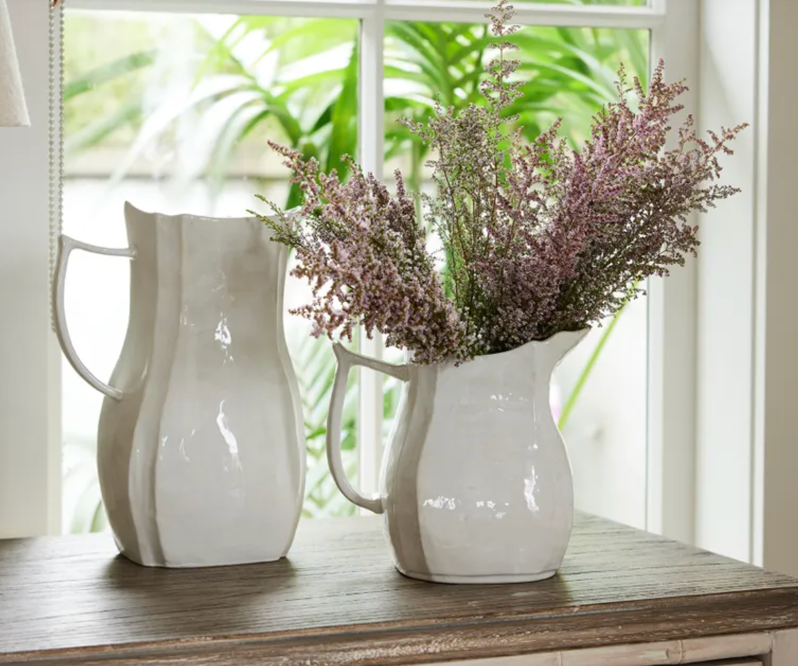 Jolie Jug