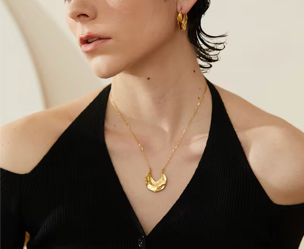Luna Necklace